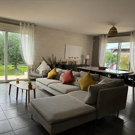 Maison De Plein De Charme Avec Piscine * Mirepeisset