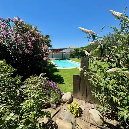 Maison De Plein De Charme Avec Piscine